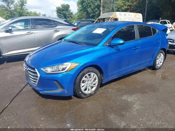 KMHD74LF9HU095923 2017 HYUNDAI ELANTRA - Image 2
