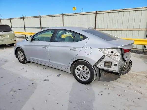 KMHD74LF9HU099762 2017 HYUNDAI ELANTRA - Image 2