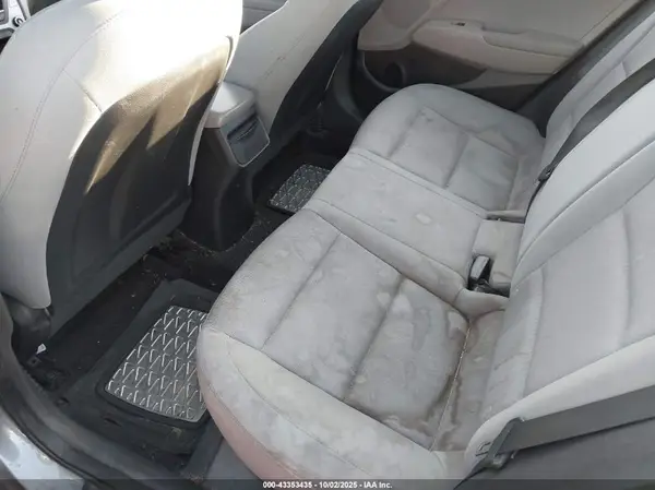 KMHD74LF9HU110419 2017 HYUNDAI ELANTRA - Image 8
