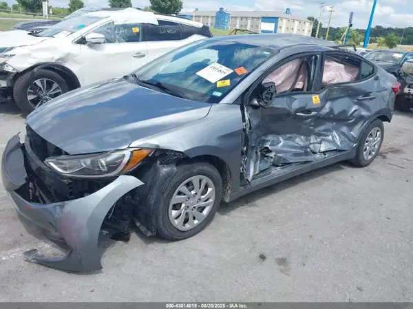 KMHD74LF9HU110579 2017 HYUNDAI ELANTRA - Image 2