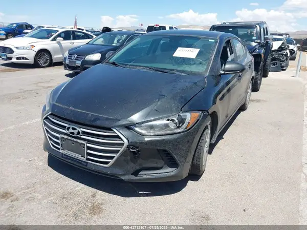 KMHD74LF9HU112171 2017 HYUNDAI ELANTRA - Image 2