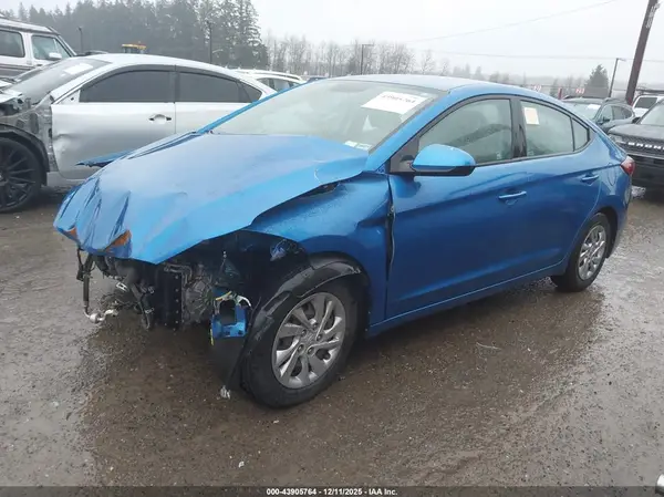KMHD74LF9HU135286 2017 HYUNDAI ELANTRA - Image 2