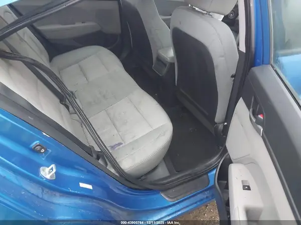KMHD74LF9HU135286 2017 HYUNDAI ELANTRA - Image 8