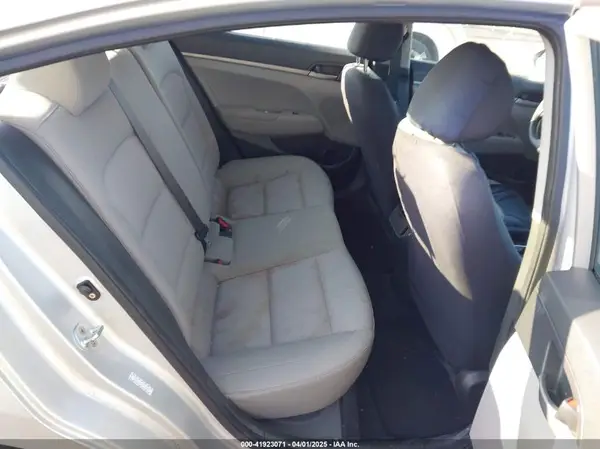KMHD74LF9HU156039 2017 HYUNDAI ELANTRA - Image 8