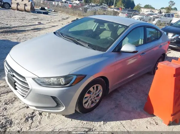 KMHD74LF9HU329901 2017 HYUNDAI ELANTRA - Image 2
