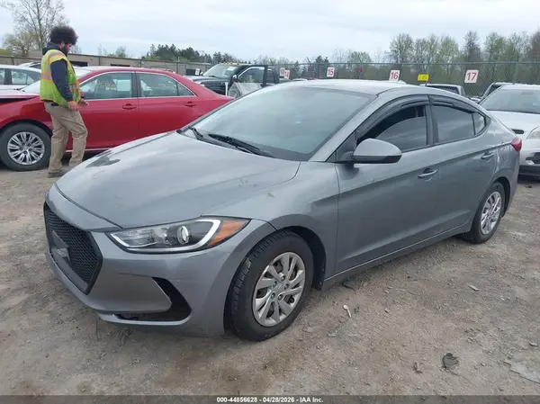 KMHD74LF9HU337156 2017 HYUNDAI ELANTRA - Image 2