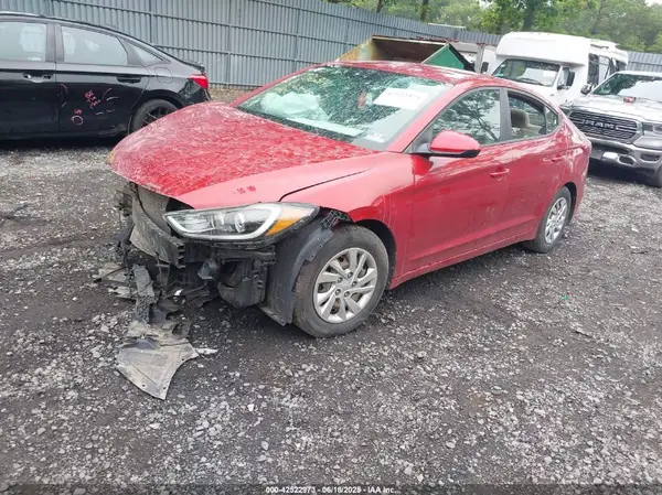 KMHD74LF9HU353390 2017 HYUNDAI ELANTRA - Image 2