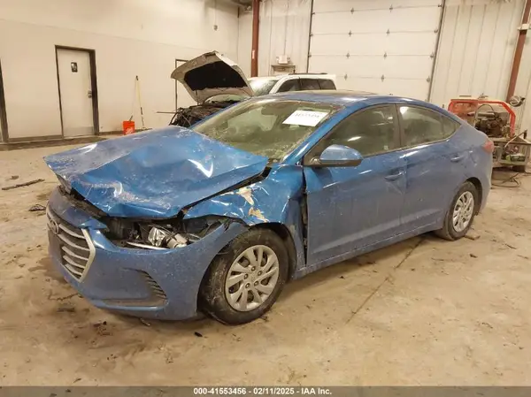 KMHD74LF9HU365135 2017 HYUNDAI ELANTRA - Image 2