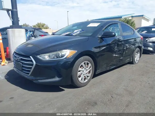 KMHD74LF9HU393310 2017 HYUNDAI ELANTRA - Image 2