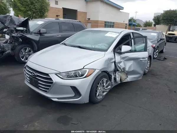 KMHD74LF9HU402068 2017 HYUNDAI ELANTRA - Image 2