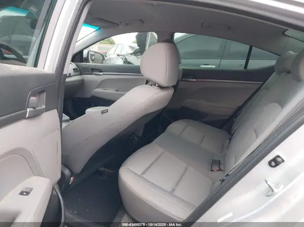 KMHD74LF9HU402068 2017 HYUNDAI ELANTRA - Image 8