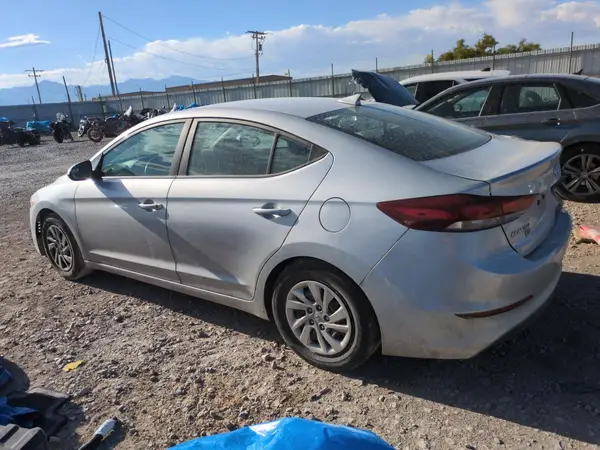 KMHD74LF9HU402118 2017 HYUNDAI ELANTRA - Image 2