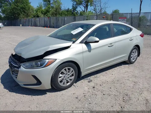 KMHD74LF9HU422997 2017 HYUNDAI ELANTRA - Image 2