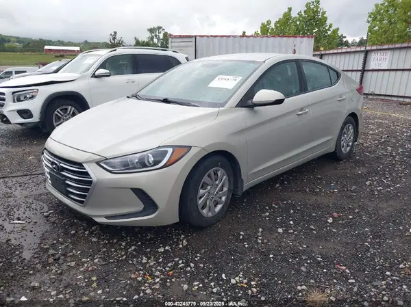 KMHD74LF9HU424538 2017 HYUNDAI ELANTRA - Image 2