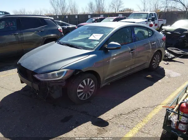 KMHD74LF9JU469887 2018 HYUNDAI ELANTRA - Image 2