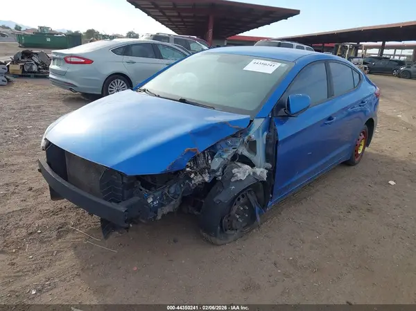 KMHD74LF9JU478122 2018 HYUNDAI ELANTRA - Image 2