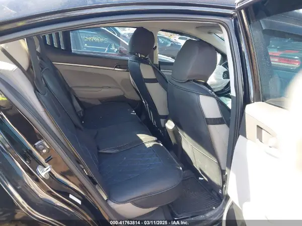 KMHD74LF9JU492148 2018 HYUNDAI ELANTRA - Image 8