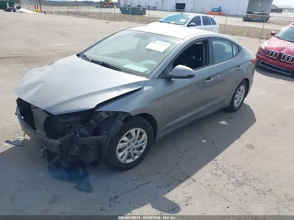 KMHD74LF9JU590788 2018 HYUNDAI ELANTRA - Image 2