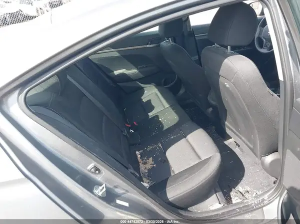 KMHD74LF9JU590788 2018 HYUNDAI ELANTRA - Image 8