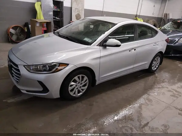KMHD74LF9JU609324 2018 HYUNDAI ELANTRA - Image 2