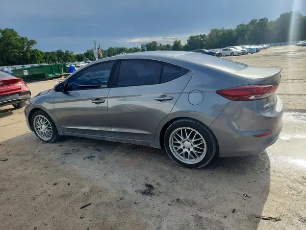KMHD74LF9JU613440 2018 HYUNDAI ELANTRA - Image 2