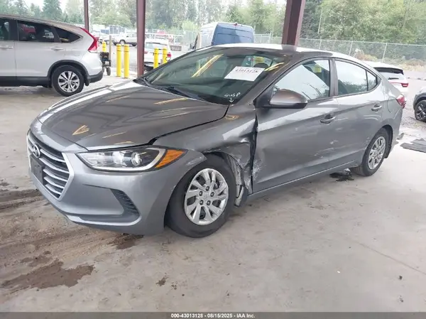 KMHD74LF9JU685481 2018 HYUNDAI ELANTRA - Image 2