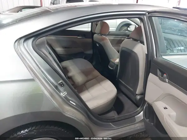 KMHD74LF9KU792497 2019 HYUNDAI ELANTRA - Image 8