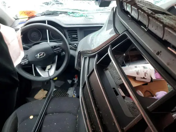 KMHD74LF9LU070271 2020 HYUNDAI ELANTRA - Image 8