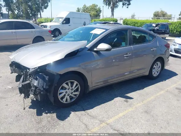 KMHD74LF9LU900490 2020 HYUNDAI ELANTRA - Image 2
