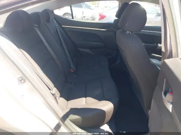 KMHD74LF9LU900490 2020 HYUNDAI ELANTRA - Image 8