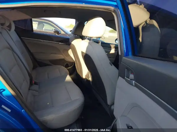 KMHD74LFXHU085935 2017 HYUNDAI ELANTRA - Image 8