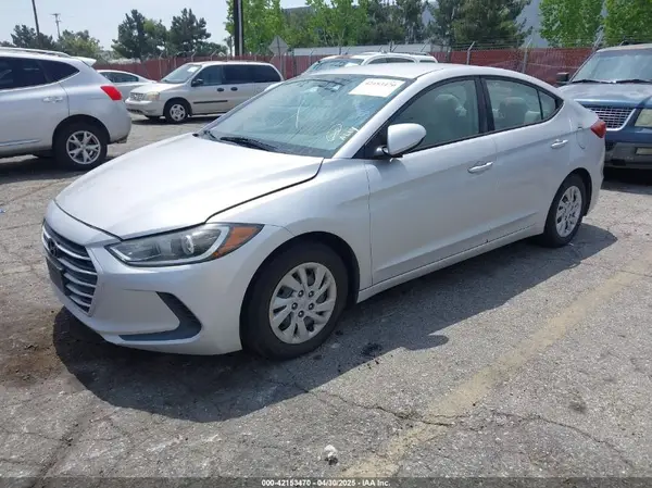 KMHD74LFXHU092061 2017 HYUNDAI ELANTRA - Image 2