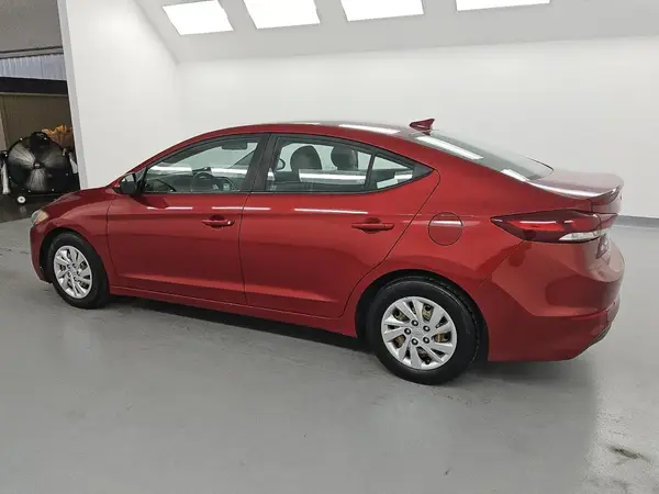 KMHD74LFXHU092691 2017 HYUNDAI ELANTRA - Image 2