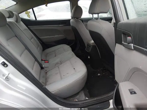 KMHD74LFXHU124250 2017 HYUNDAI ELANTRA - Image 8