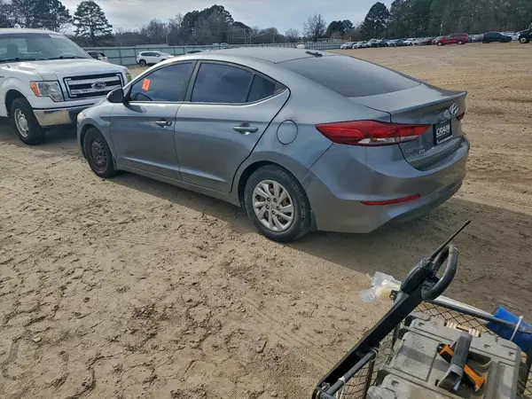 KMHD74LFXHU129156 2017 HYUNDAI ELANTRA - Image 2