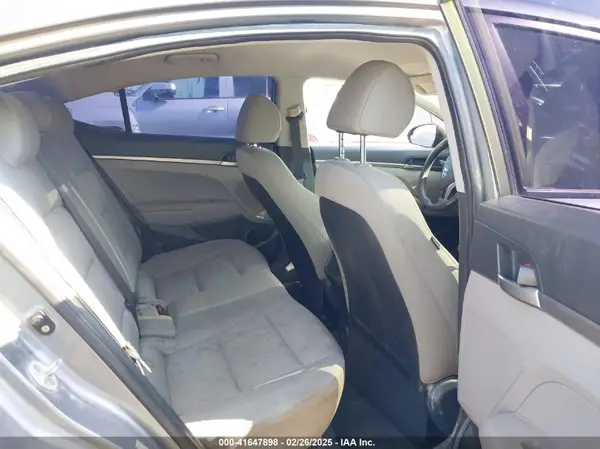 KMHD74LFXHU151383 2017 HYUNDAI ELANTRA - Image 8