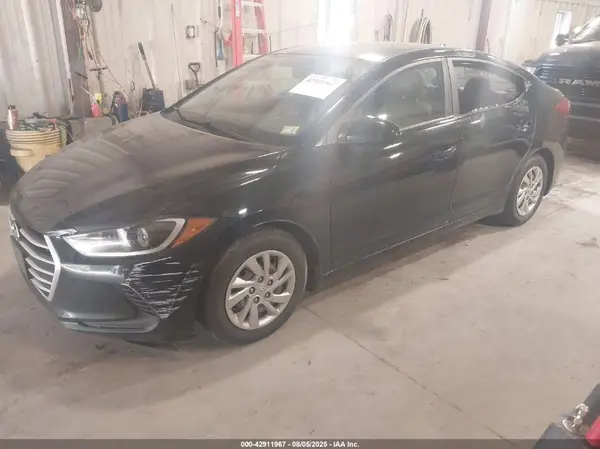 KMHD74LFXHU329888 2017 HYUNDAI ELANTRA - Image 2