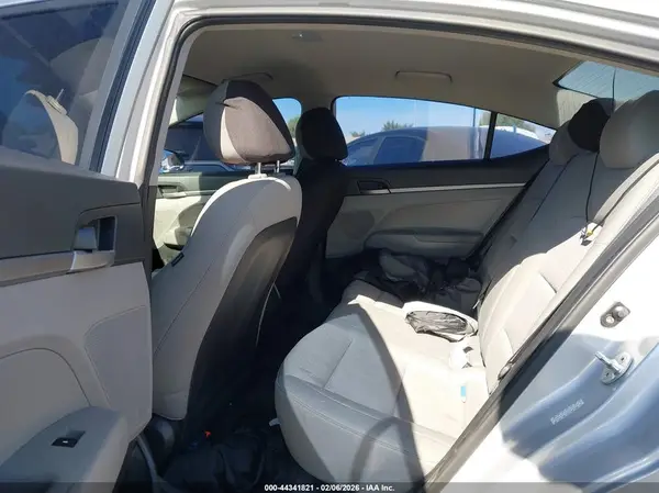 KMHD74LFXHU376547 2017 HYUNDAI ELANTRA - Image 8