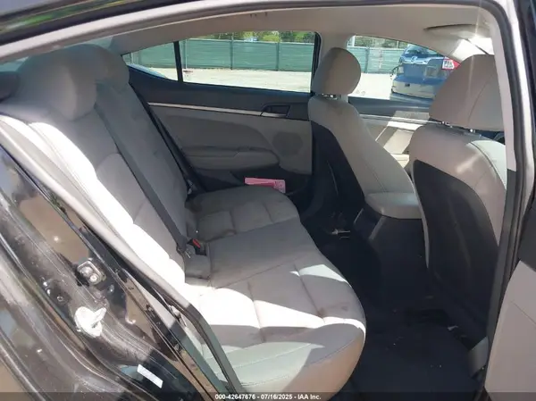 KMHD74LFXHU378881 2017 HYUNDAI ELANTRA - Image 8