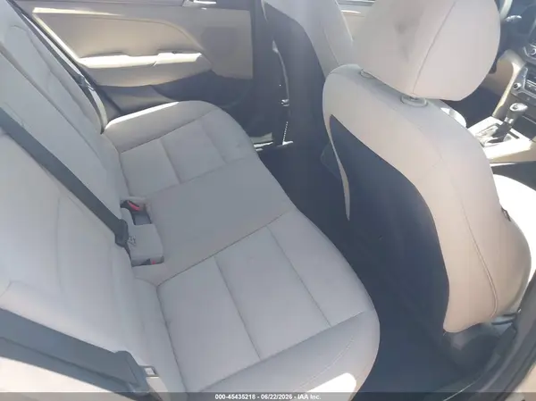 KMHD74LFXHU398595 2017 HYUNDAI ELANTRA - Image 8