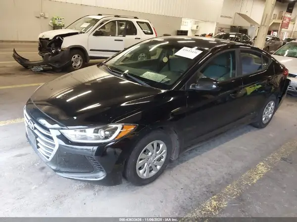 KMHD74LFXHU429683 2017 HYUNDAI ELANTRA - Image 2