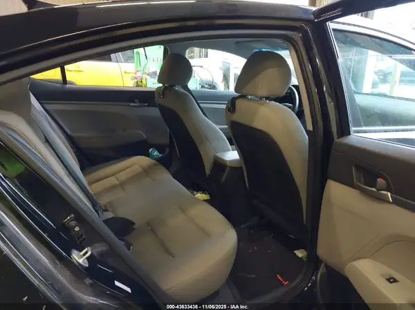 KMHD74LFXHU429683 2017 HYUNDAI ELANTRA - Image 8