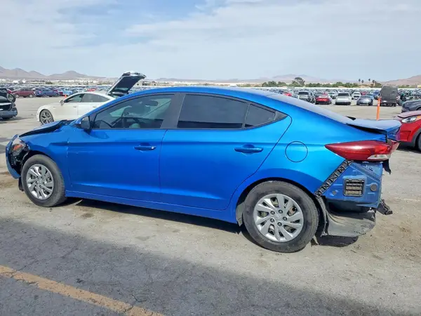 KMHD74LFXJU453584 2018 HYUNDAI ELANTRA - Image 2