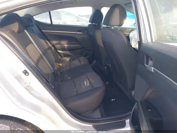 KMHD74LFXJU510480 2018 HYUNDAI ELANTRA - Image 8