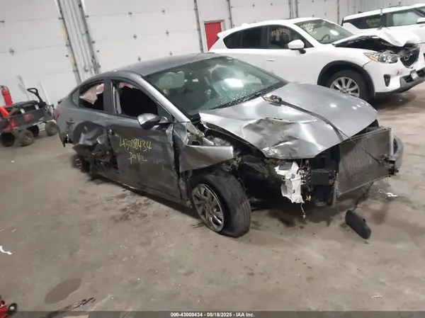 KMHD74LFXJU565415 2018 HYUNDAI ELANTRA - Image 1