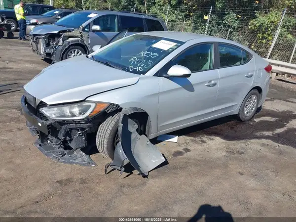 KMHD74LFXJU571974 2018 HYUNDAI ELANTRA - Image 2