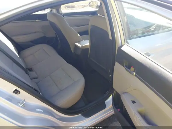 KMHD74LFXJU571974 2018 HYUNDAI ELANTRA - Image 8