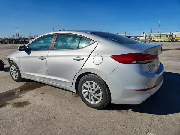 KMHD74LFXJU646141 2018 HYUNDAI ELANTRA - Image 2