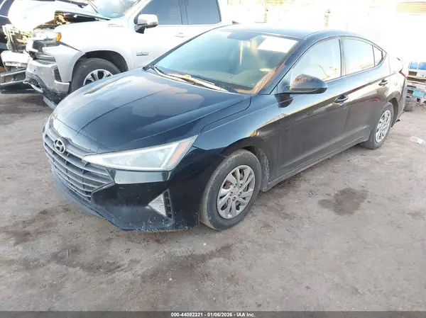 KMHD74LFXKU761887 2019 HYUNDAI ELANTRA - Image 2