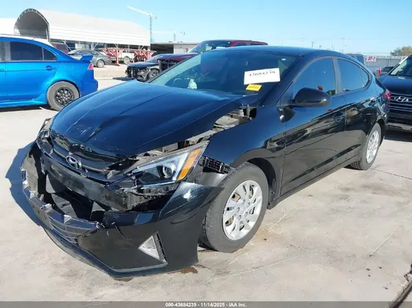 KMHD74LFXKU761940 2019 HYUNDAI ELANTRA - Image 2